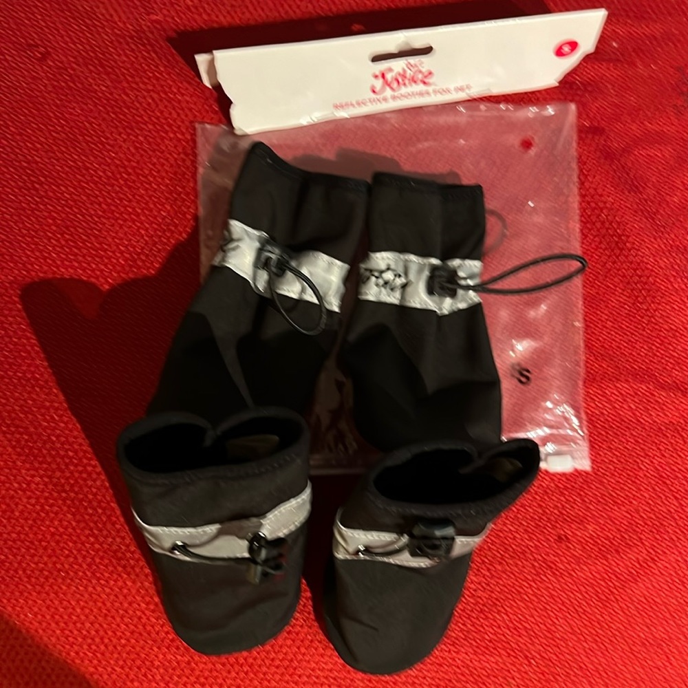 Justice Reflextive Booties for Pets